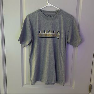 Vintage mens St. Thomaus mens short sleeve Crewneck tee shirt | size medium